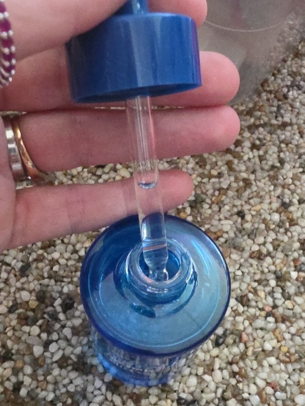 Elementica Hyaluronic + Vitamin C Face Serum - Picture 3 of 3